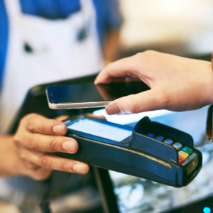 Image of a transaction using a mobile credit card processing reader